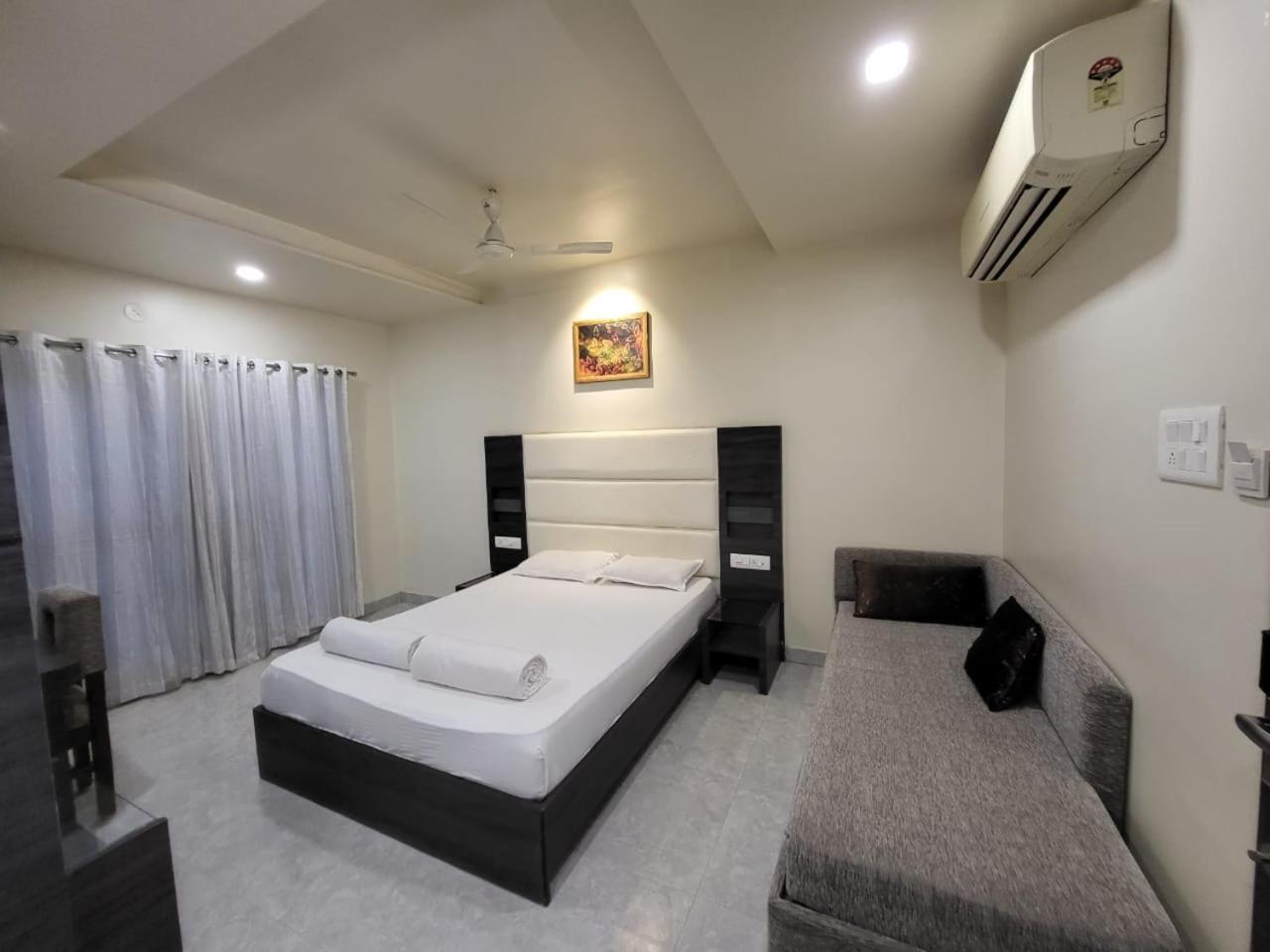 Hotel Nirvana Residency Nágpur Kültér fotó