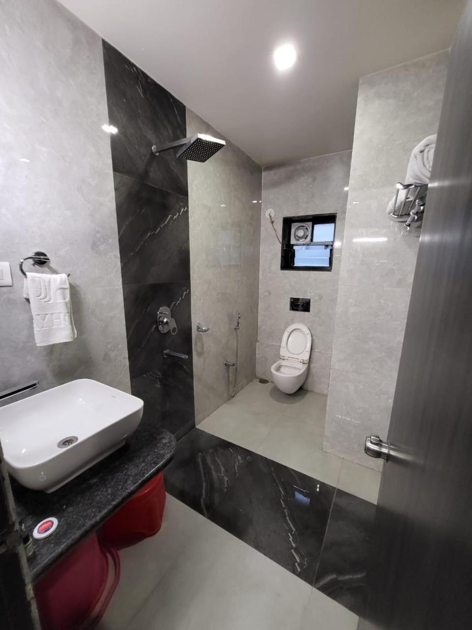 Hotel Nirvana Residency Nágpur Kültér fotó