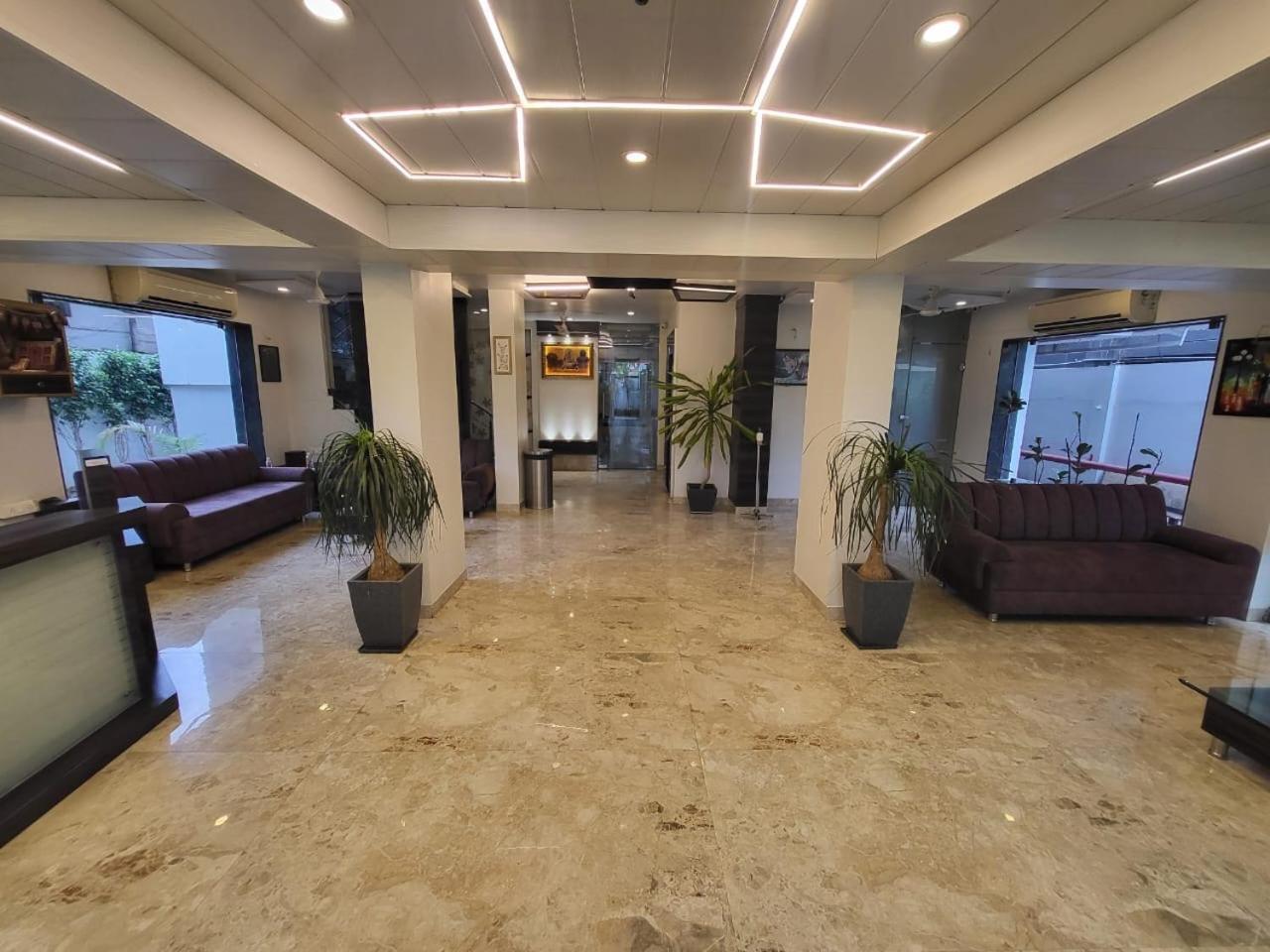 Hotel Nirvana Residency Nágpur Kültér fotó